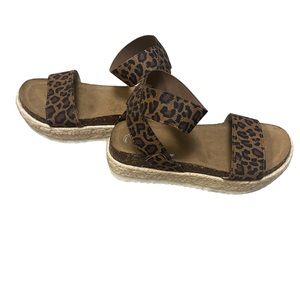 Cheetah Print kids size 12 💗 and size 3